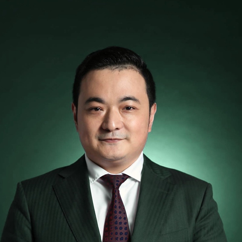 李立律师真人照片